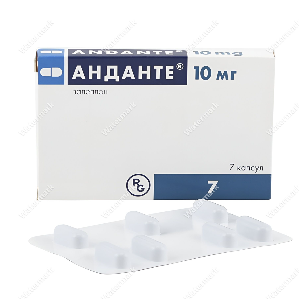 Упаковка препарата Анданте (залеплон) 10 мг от Gedeon Richter. Лаконичная белая коробка с темно-синей полосой в верхней части. Рядом показан блистер с белыми капсулами.